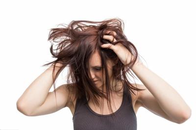 治疗和预防头发向内生长的10条专家技巧